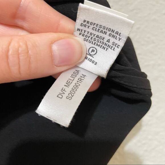 Diane Von Furstenberg Black Short Sleeve Blouse Womens 4 Quiet Luxury Classic - Picture 7 of 8